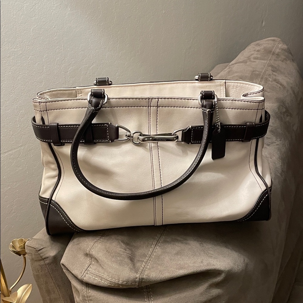 Coach leather purse